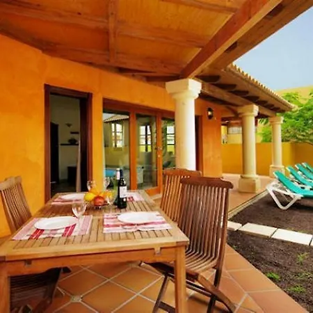 Brisas Del Mar Коральео